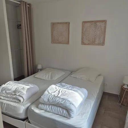 Donostia - Jacuzzi & Piscine Chauffee Ayguemorte-Les-Graves